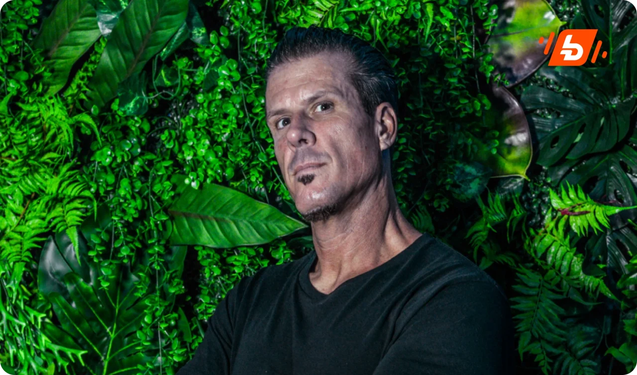 Meet The Team Mobile 2